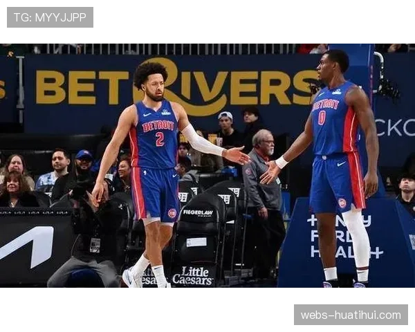 杜伦33+16+0失误统治内线 年轻中锋展现全明星级别稳定性